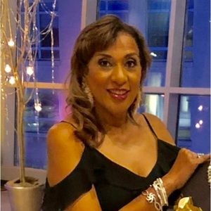 Meet your Posher, Debra